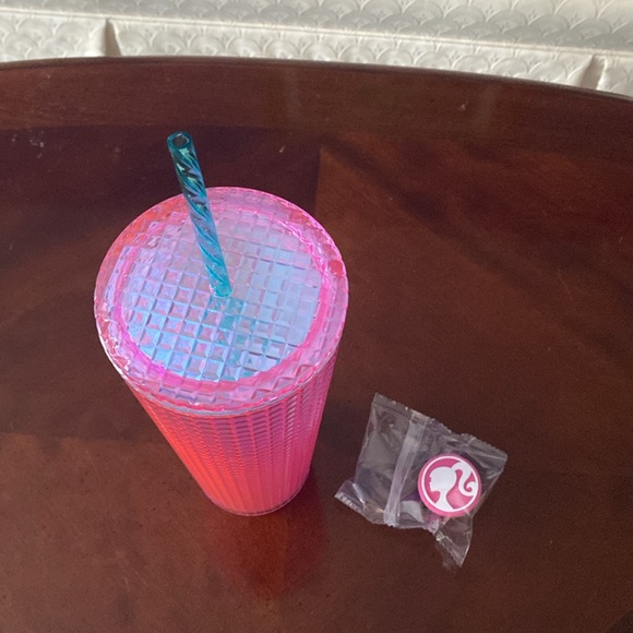Barbie Cup w/ Straw lid - Picture 3 of 5